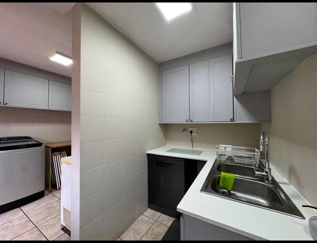 7 BEDROOM HOUSE FOR SALE IN ZWARTKOP